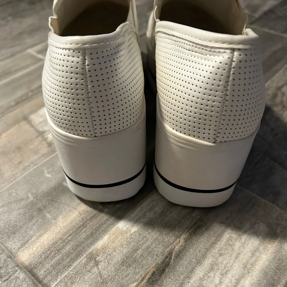 Steve Madden Sneaker Wedges - Picture 3 of 4